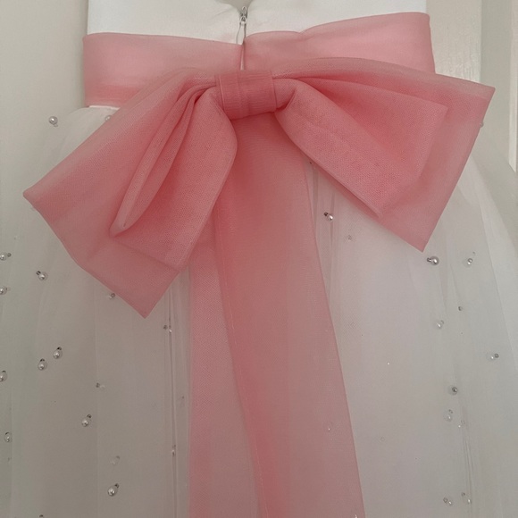 Toddler White and Ivory Flower Girl Dress with Bowknot - Picture 4 of 6